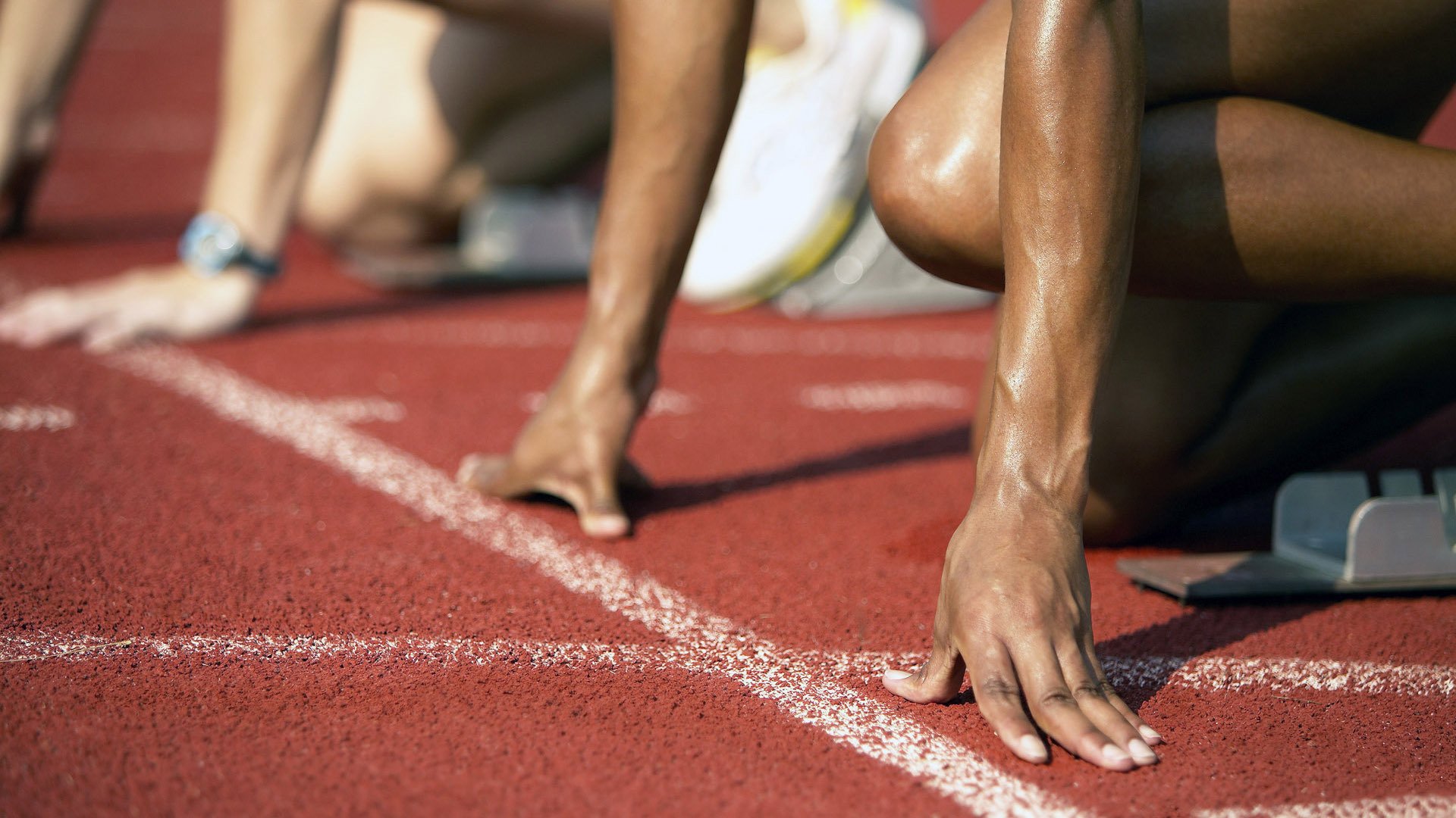 绝杀英雄！卡塞米罗两度救主，突尼斯力克伊拉克背后的足球智慧