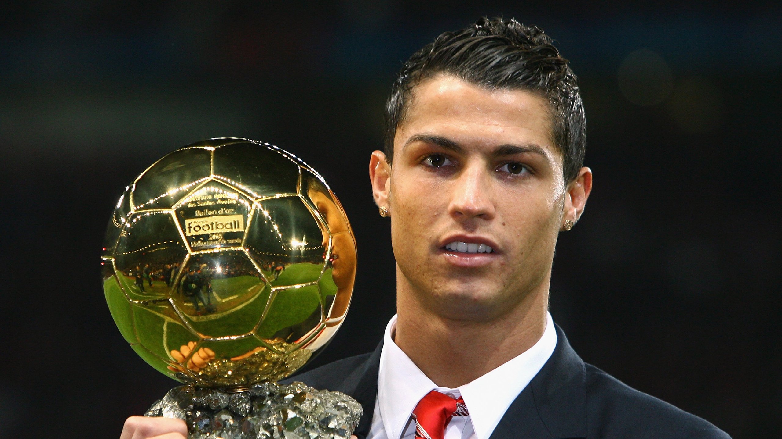 当曼城绝杀塞内加尔刷屏，我们究竟在谈论什么？从一场虚构的德比，窥见足球时代的真实迷思